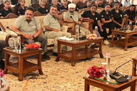 Азербайджанский тренер поделился своим опытом в Индии - ФОТО