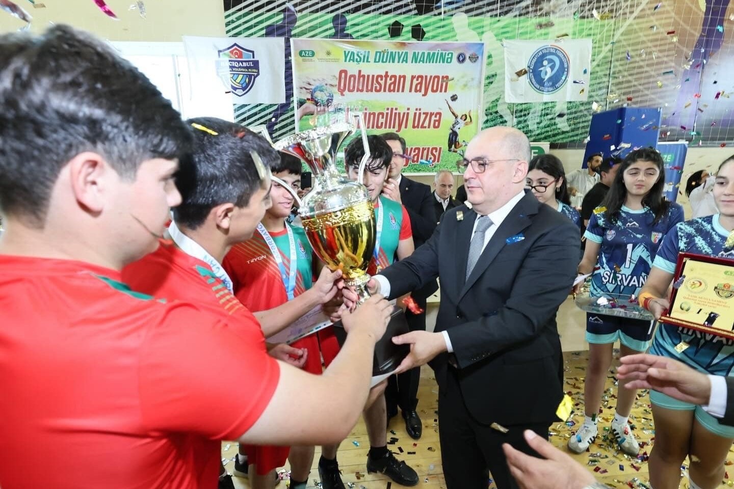 Shahin Bagirov met with young volleyball players - PHOTO