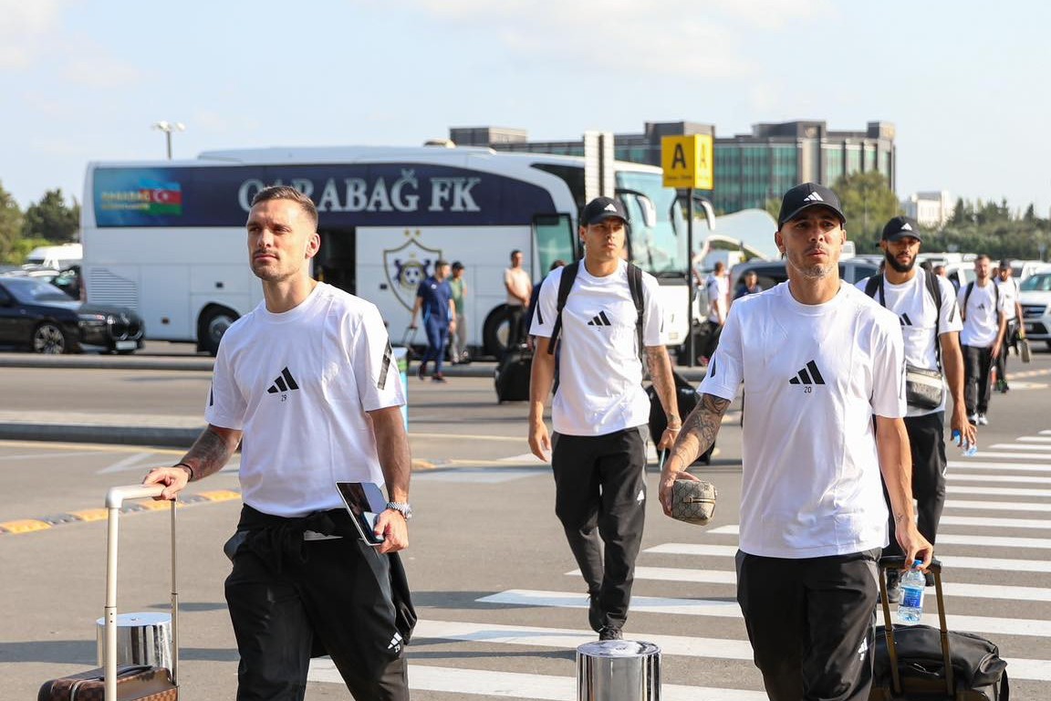 "Карабах" отправился в Англию - ФОТО