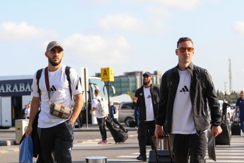 "Карабах" отправился в Англию - ФОТО