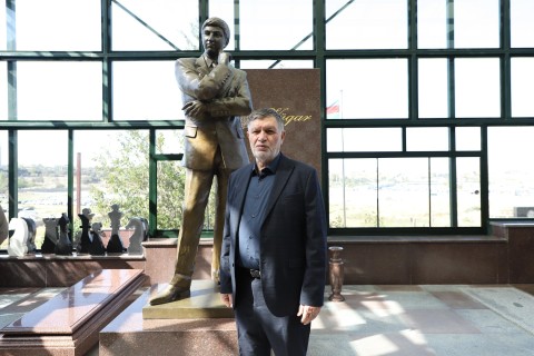 Super Tournament participants visit Vugar Gashimov’s grave - PHOTO