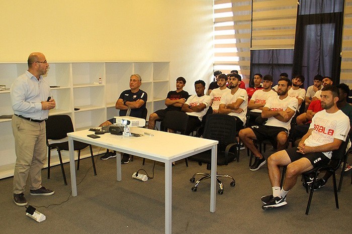 Состоялся семинар по договорным играм - ФОТО