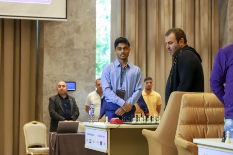 Минута молчания на Мемориала Вугара Гашимова - ФОТО