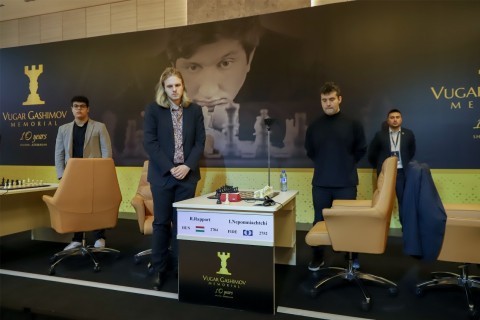 Минута молчания на Мемориала Вугара Гашимова - ФОТО