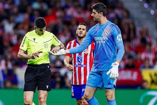 Madrid derbisinin hakimliyi ilə bağlı videorolik yayımlanıb - VİDEO