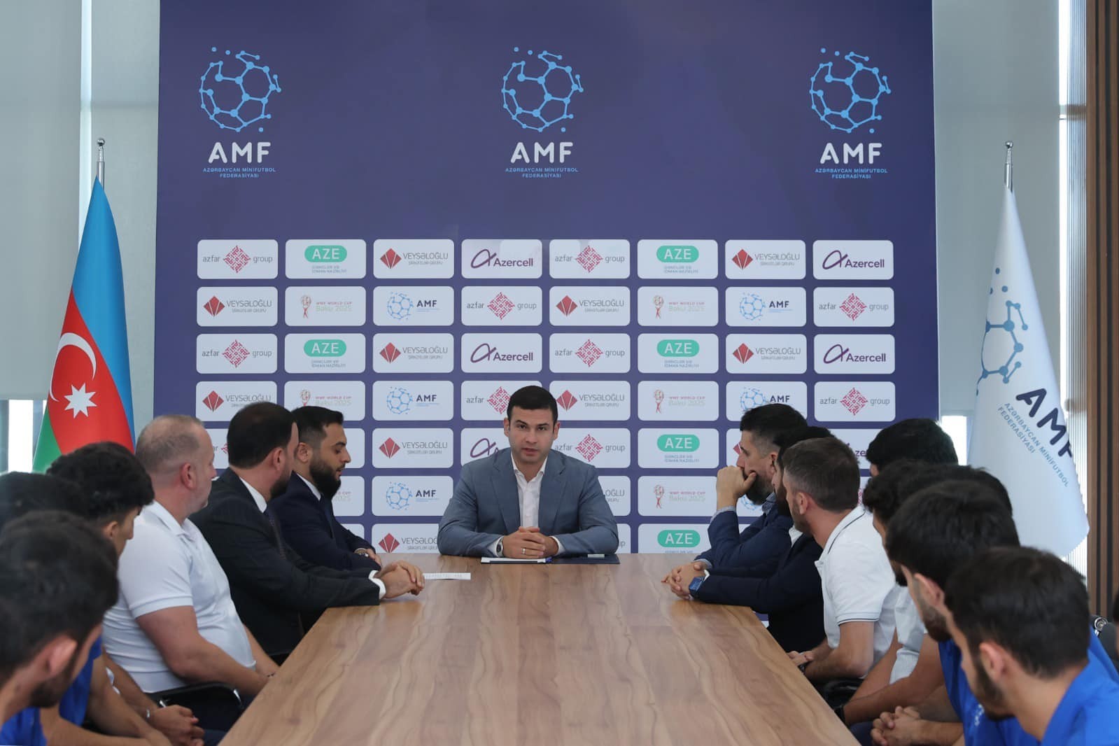 Orkhan Mammadov meets with U23 national team ahead of World Championship - PHOTO