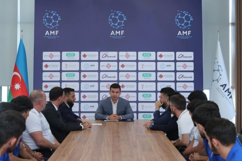 Orkhan Mammadov meets with U23 national team ahead of World Championship - PHOTO