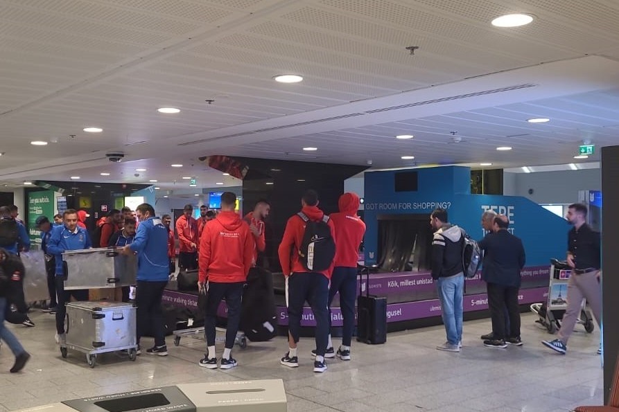 Azerbaijan squad arrive in Tallinn