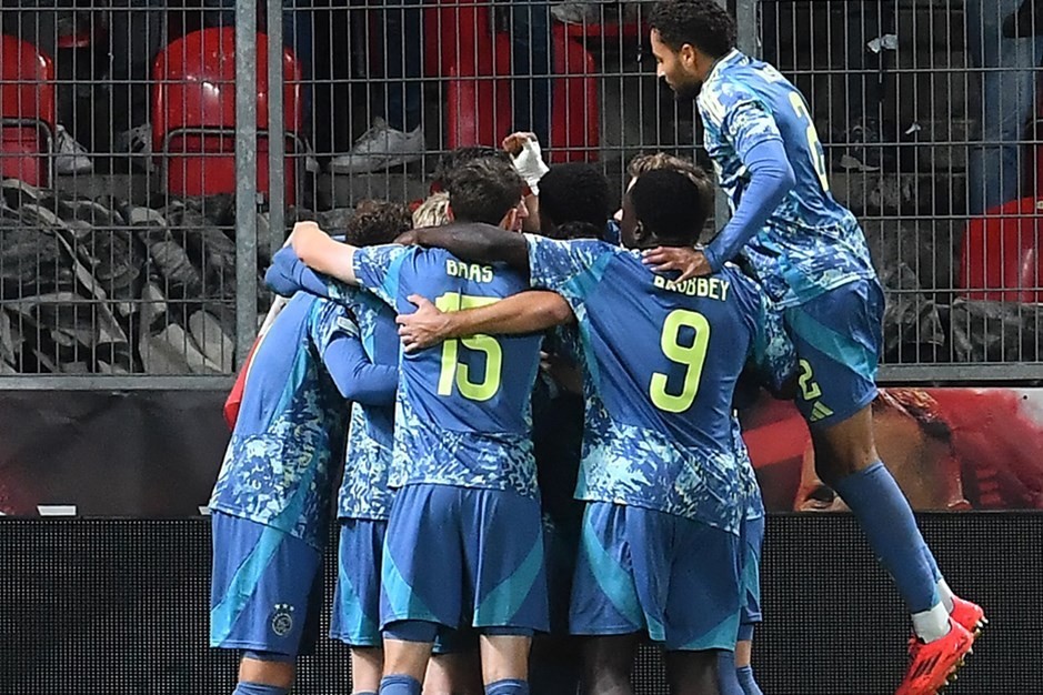 Golden Era in the Past: Analyzing AJAX - OPPONENT REVIEW