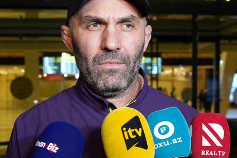 Dünya üçüncüsü olan millimiz Vətənə dönüb - FOTO