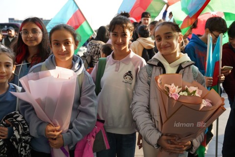 Gimnaziadada 77 medal qazanan Azərbaycan millisi Vətənə qayıdıb - FOTO
