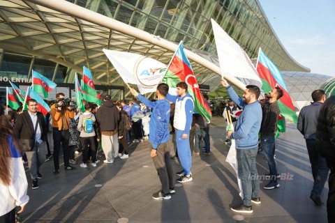 Gimnaziadada 77 medal qazanan Azərbaycan millisi Vətənə qayıdıb - FOTO