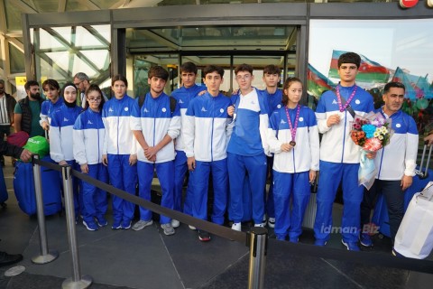 Gimnaziadada 77 medal qazanan Azərbaycan millisi Vətənə qayıdıb - FOTO