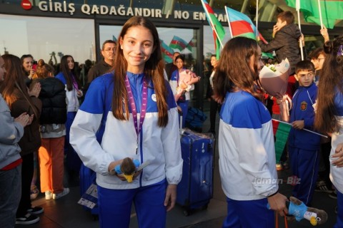 Gimnaziadada 77 medal qazanan Azərbaycan millisi Vətənə qayıdıb - FOTO
