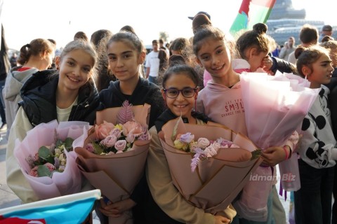 Gimnaziadada 77 medal qazanan Azərbaycan millisi Vətənə qayıdıb - FOTO
