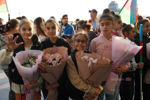 Gimnaziadada 77 medal qazanan Azərbaycan millisi Vətənə qayıdıb - FOTO