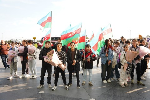 Gimnaziadada 77 medal qazanan Azərbaycan millisi Vətənə qayıdıb - FOTO
