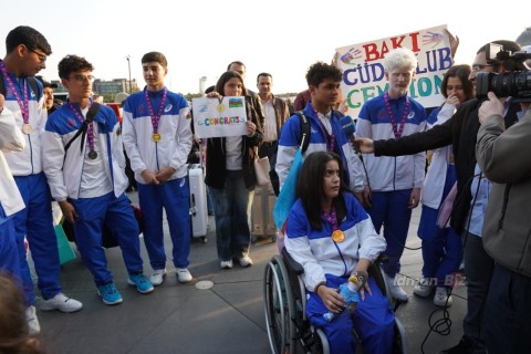 Gimnaziadada 77 medal qazanan Azərbaycan millisi Vətənə qayıdıb - FOTO