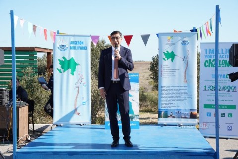 Azerbaijani Olympic prize winners in a flash mob - PHOTO