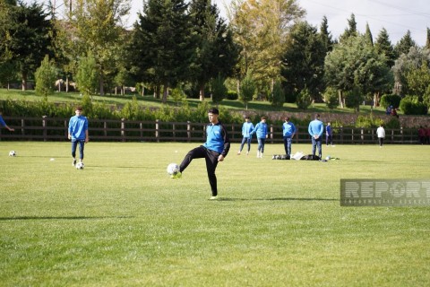 Ronaldinho met with young football players in Baku - PHOTO - VIDEO