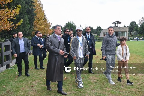Ronaldinho met with young football players in Baku - PHOTO - VIDEO