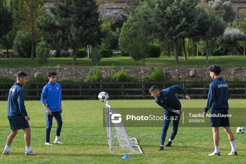 Ronaldinho met with young football players in Baku - PHOTO - VIDEO
