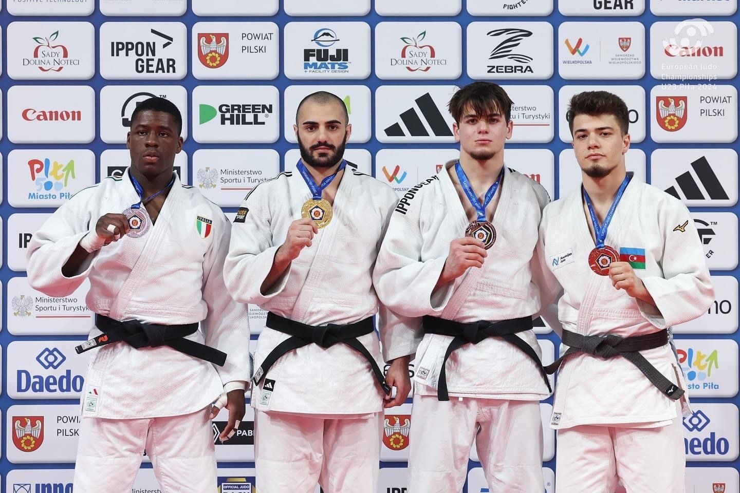 Раджабли выиграл бронзу ЧЕ, у Азербайджана 5 наград