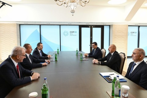 President Ilham Aliyev met with Presidents of International Canoe, Rowing, and Dragon Boat Federations - PHOTO