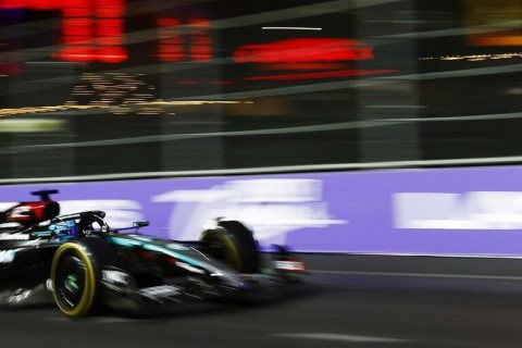Рассел выиграл поул на Гран-При Лас-Вегаса