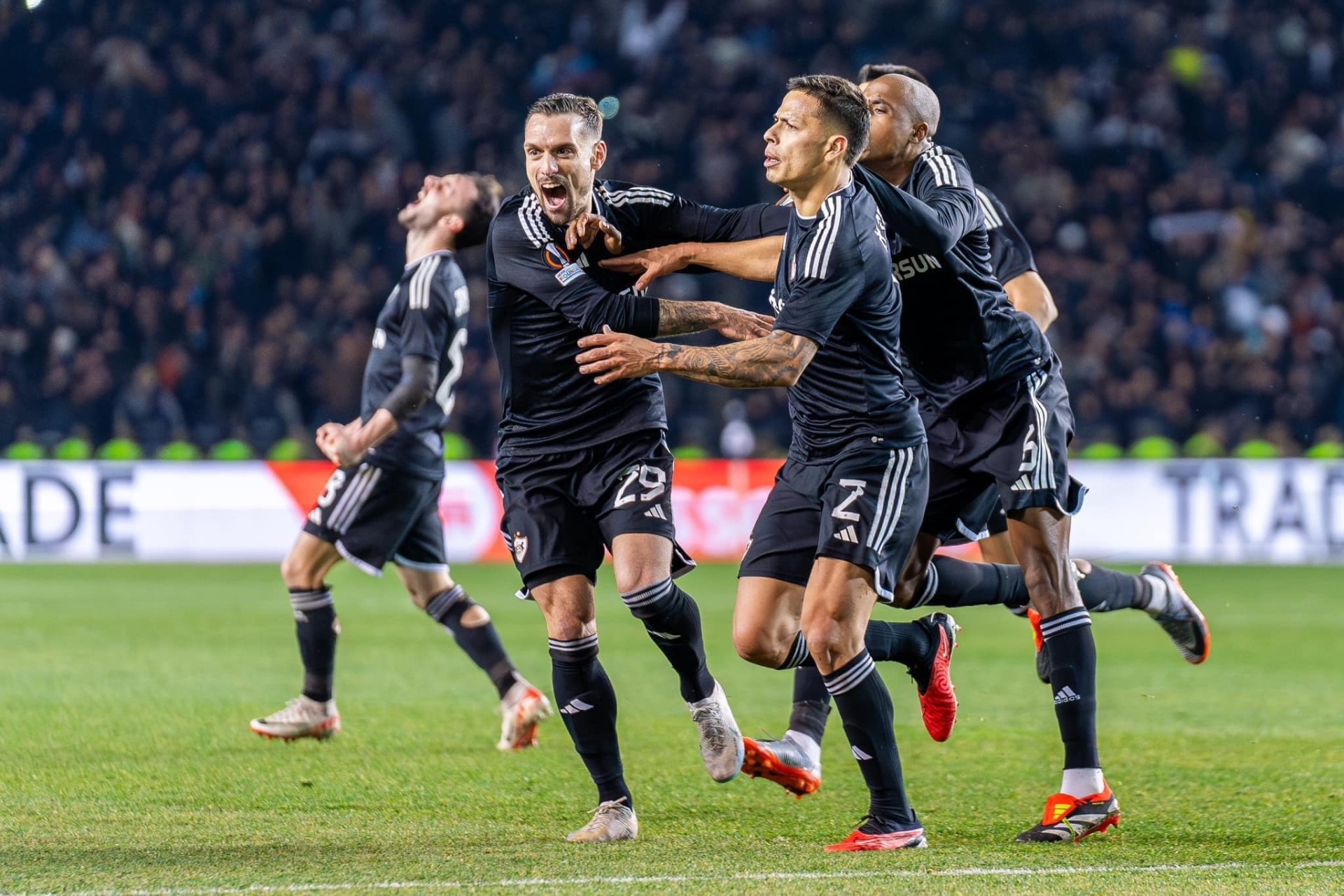 Qarabag returns to Azersun Arena for open training ahead of Lyon match