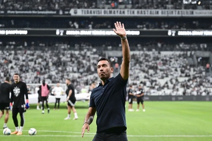 "Beşiktaş" niderlandlı mütəxəssisi yola salıb