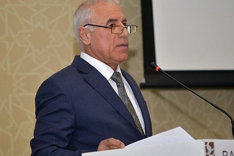 Veteranlar İttifaqının sədri Rövşən Nəcəflə görüşmək istəyir