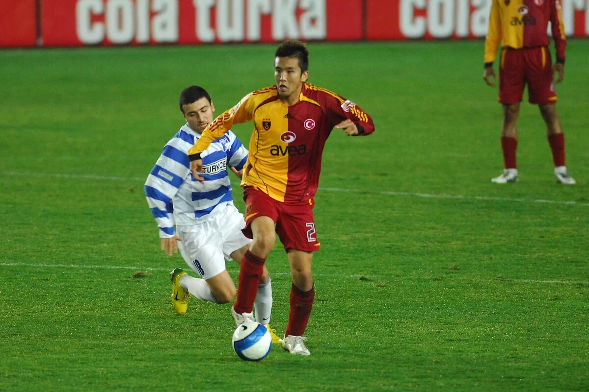 Keçmiş "Qalatasaray"lı 45 yaşında karyerasını bitirib