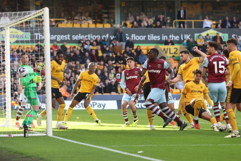 West Ham 2-1 Wolves: Bowen's decisive strike lifts West Ham past Wolves - VIDEO