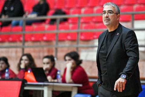 “Neftçi” yenə uduzub, çempion 19 xal fərqi "əridib" - FOTO