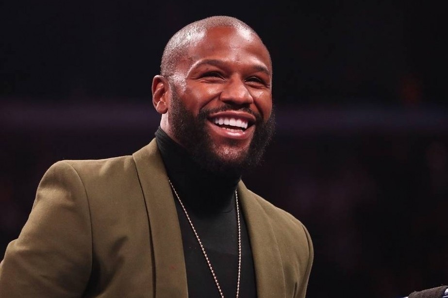 Floyd Mayweather attacked while shopping in London - VIDEO