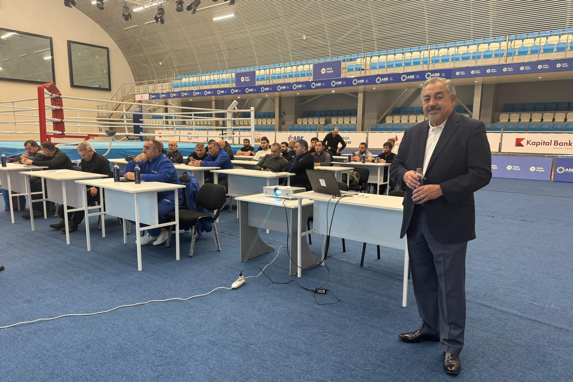 İBA-nın Texniki Komitəsinin sabiq sədri məşqçilərimizə və hakimlərimizə seminar keçib