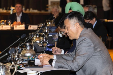 Bahruz Nabiyev proposes global collaboration at FIP Assembly - PHOTO