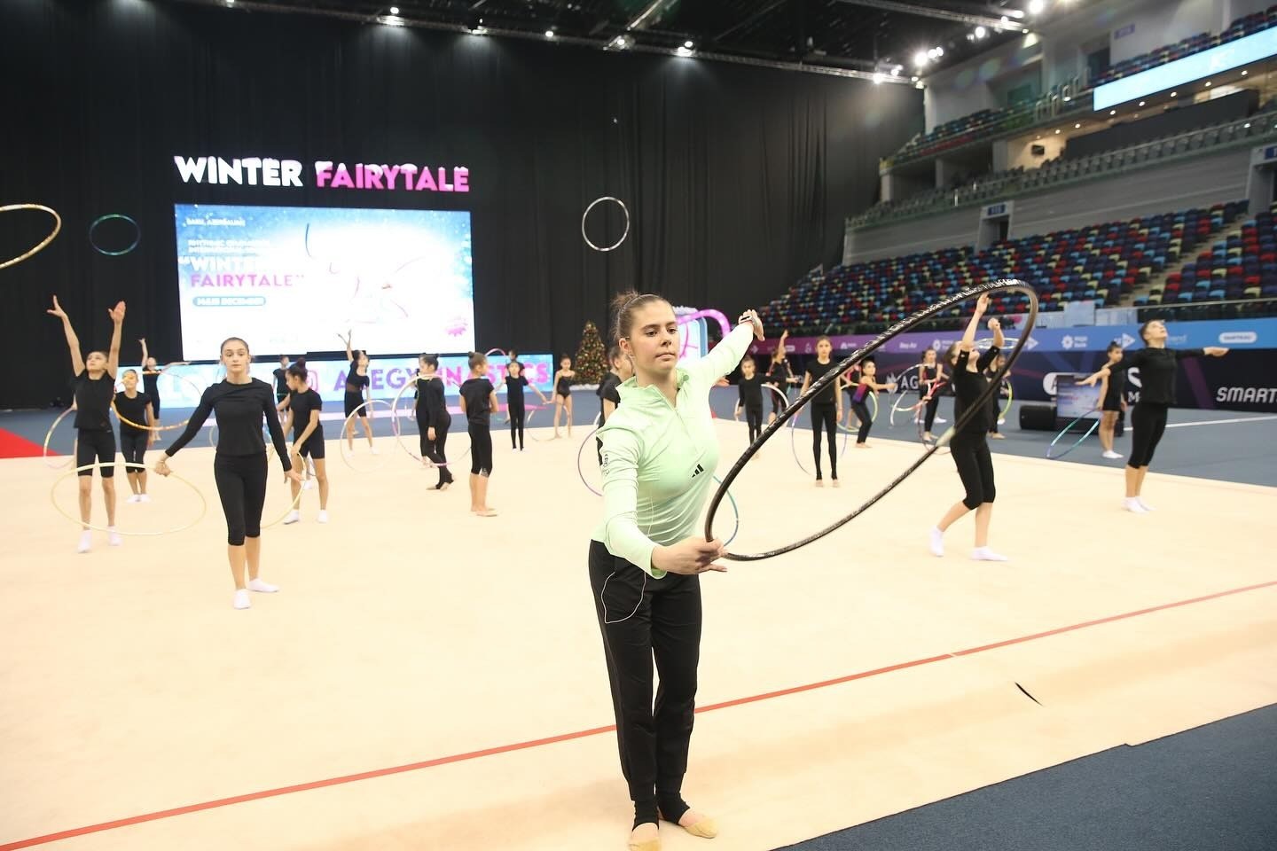 Macarıstanlı bədii gimnastdan Bakıda ustad dərsi - FOTO