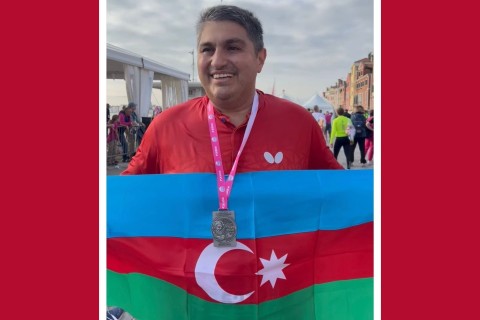 Первый Ironman Азербайджана пробежал марафон в Абу-Даби