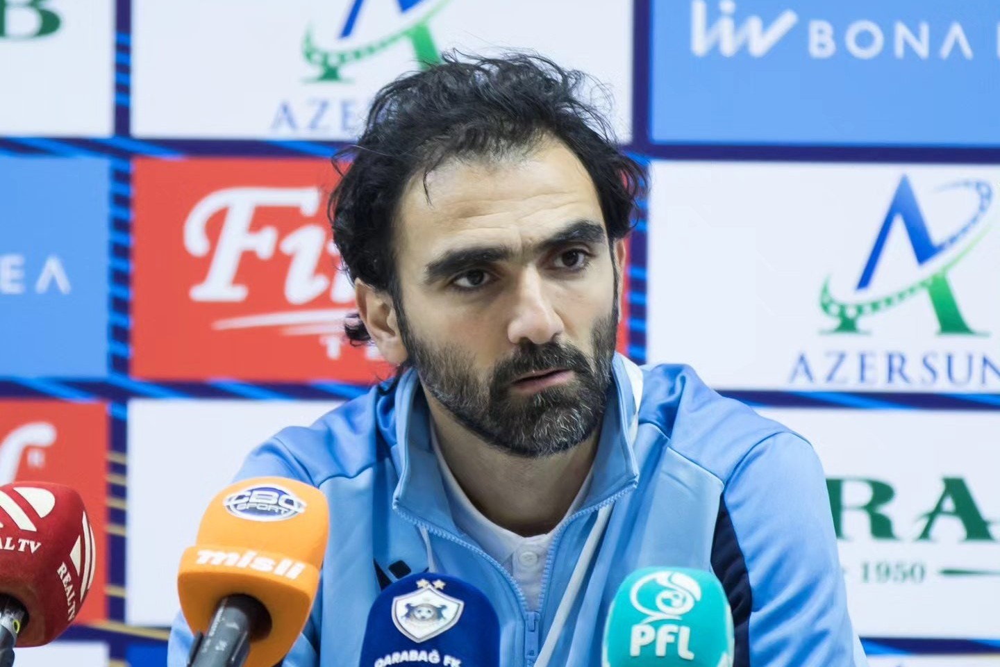 Vaqif Cavadov mətbuata səslənib: "Təhlil edin, qiymət verin"