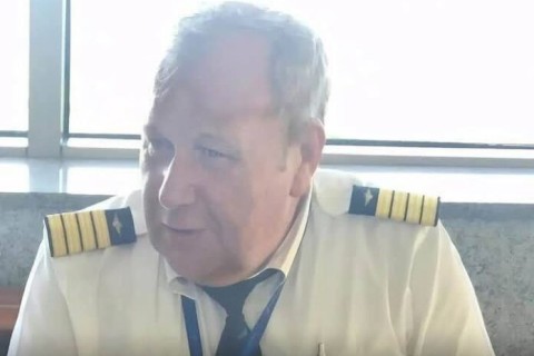 Капитан, погибший в авиакатастрофе, был отцом гимнасток - ФОТО