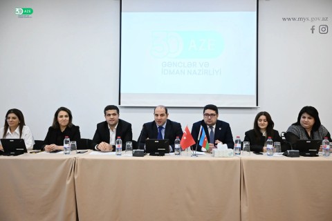 Türkiyəli qonaqlar Bakıda idman qurğularında - FOTO