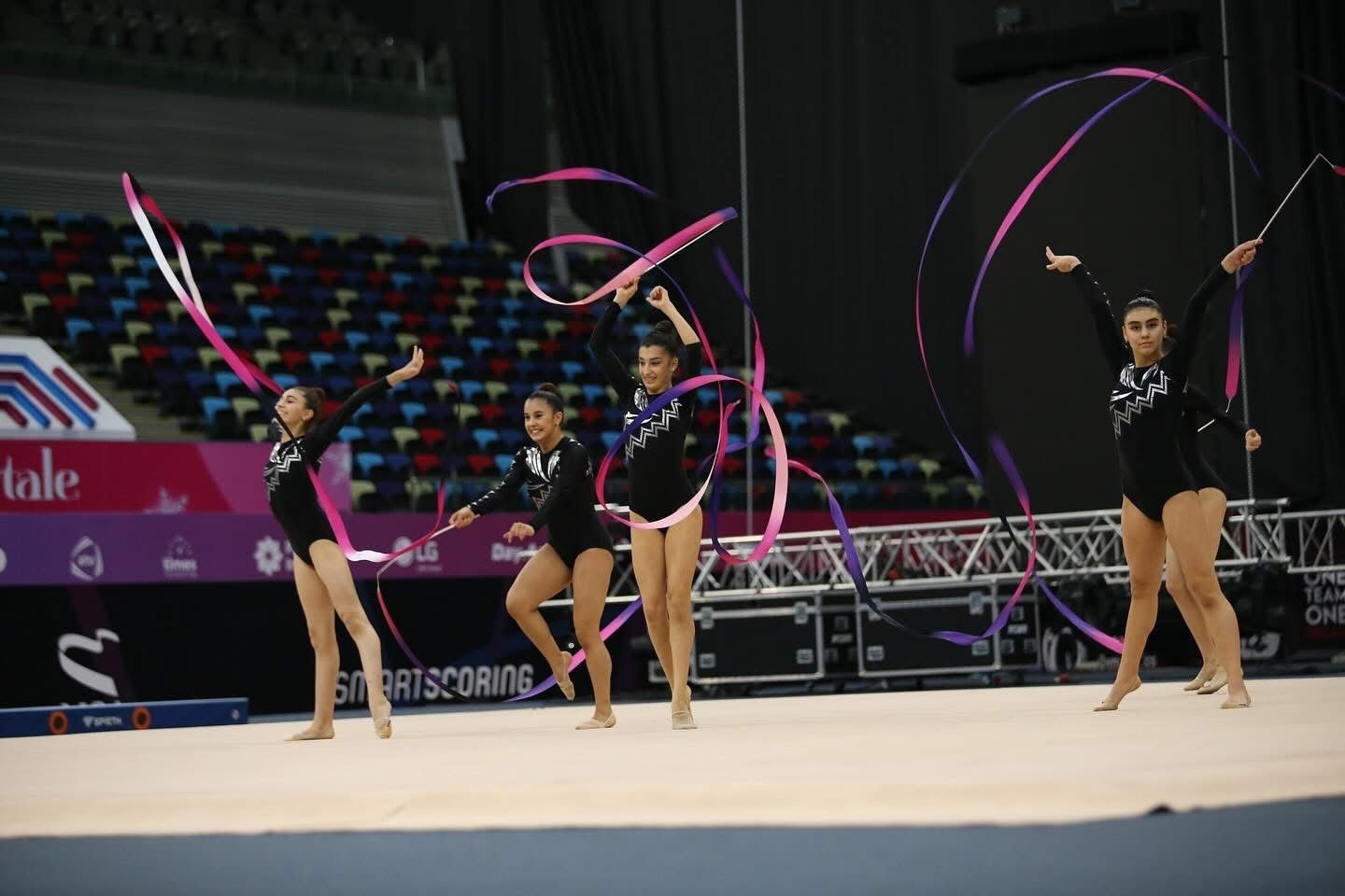 Gimnastlarımızdan ilin son məşqi - FOTO