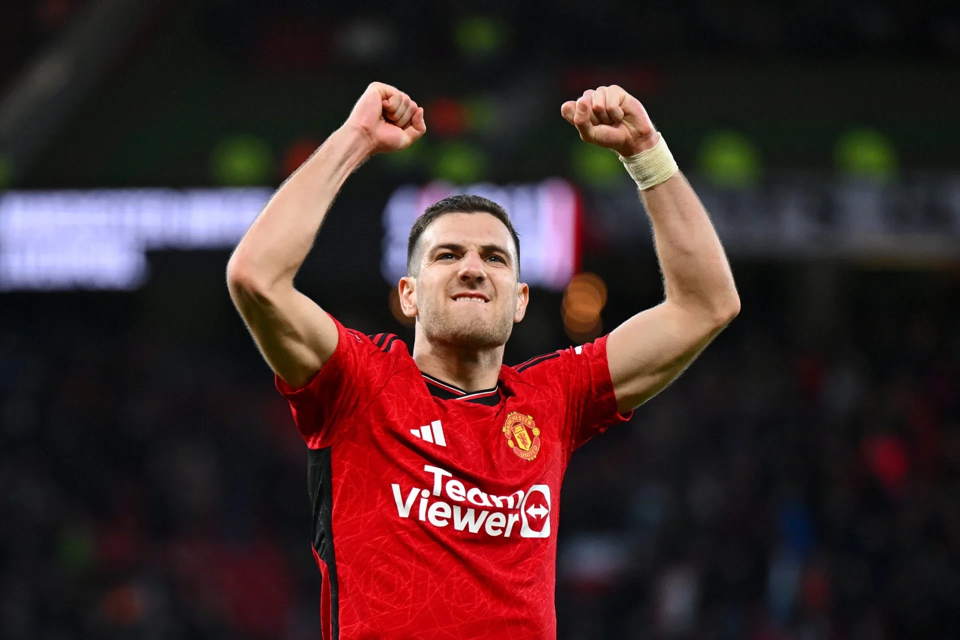 Diogo Dalot Sự Ổn Định Ở Hành Lang Cánh Phải Diogo Dalot Sự Ổn Định Ở Hành Lang Cánh Phải