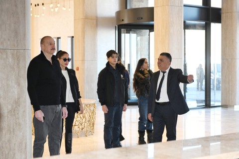 President Ilham Aliyev reviews works at “Lakeside” Hotel and Ski Club construction within Shahdag Tourism Complex - PHOTO