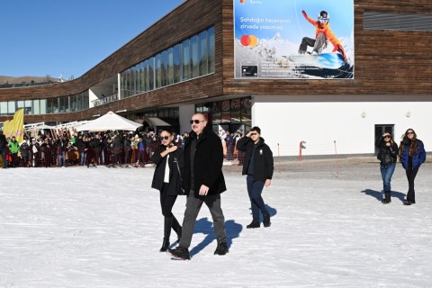 President Ilham Aliyev reviews works at “Lakeside” Hotel and Ski Club construction within Shahdag Tourism Complex - PHOTO