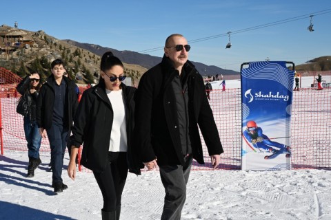 President Ilham Aliyev reviews works at “Lakeside” Hotel and Ski Club construction within Shahdag Tourism Complex - PHOTO