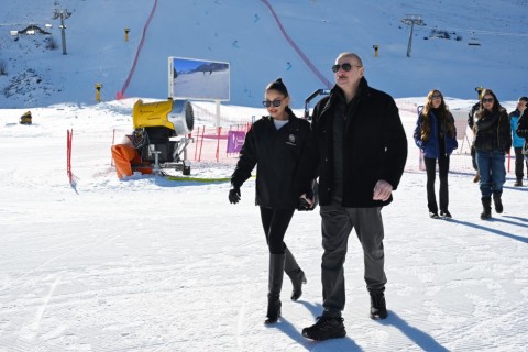 President Ilham Aliyev reviews works at “Lakeside” Hotel and Ski Club construction within Shahdag Tourism Complex - PHOTO