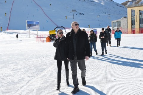 President Ilham Aliyev reviews works at “Lakeside” Hotel and Ski Club construction within Shahdag Tourism Complex - PHOTO